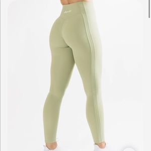Alphalete pulse kinetic leggings